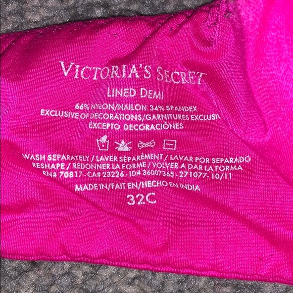 Victoria’s Secret bra - Picture 3 of 3